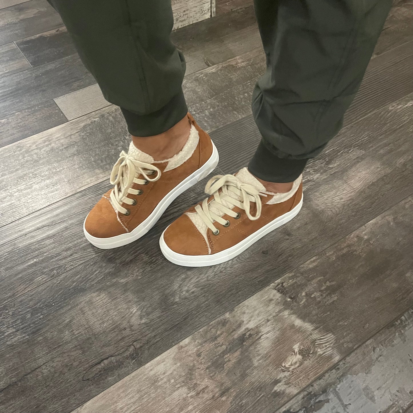 Fur Tennis Shoe