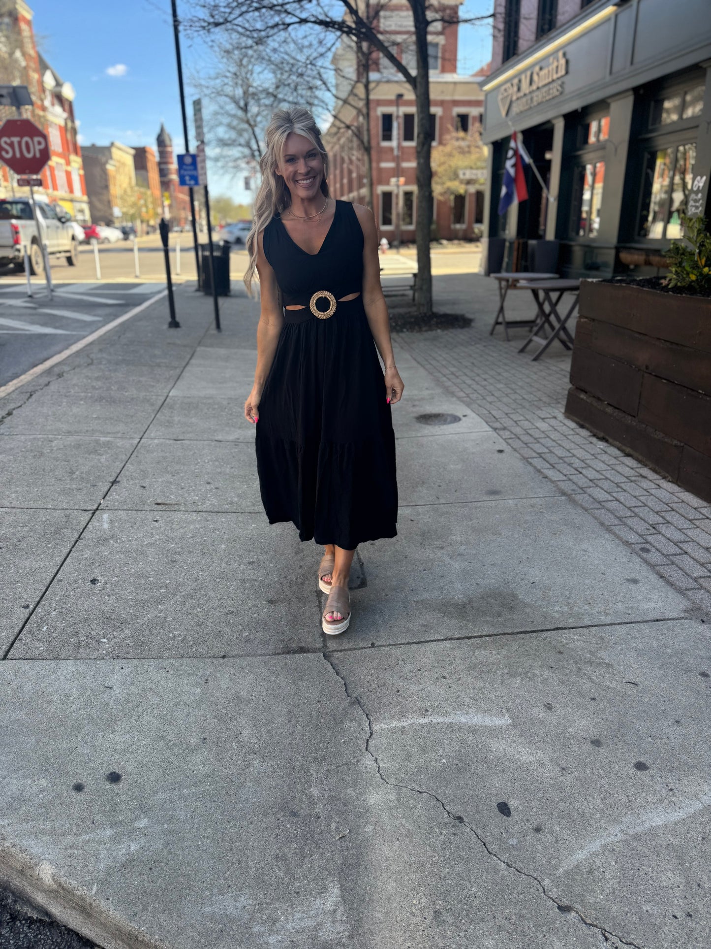 Black Linen Essential
