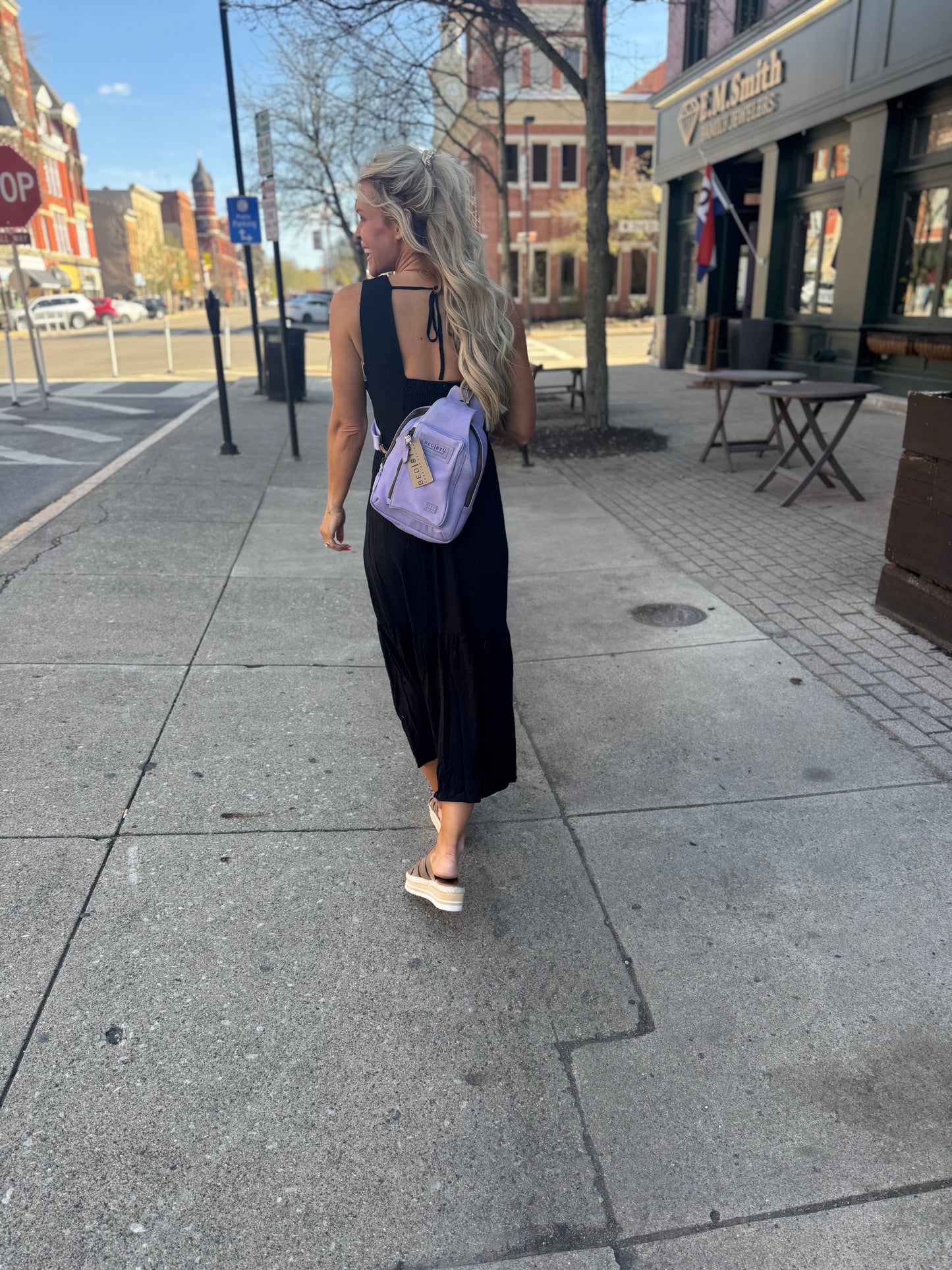 Black Linen Essential