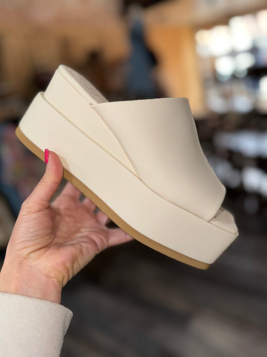 Karlie Platform